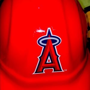 ANGELS SPORTS HARD HAT TEXT 516-603-7220 MEET IN NYC BARELY WORN VERY FIREE